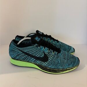 Nike flyknit racer size 10.5